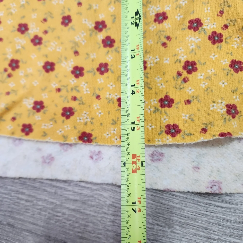 2 Pc COLSIE Yellow Red Flower Cut Off Cropped Sweatshirt & Sweat Shorts - Picture 9 of 13